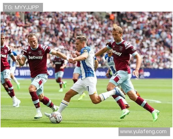 西汉姆达主场迎战曼联双方争夺英超宝贵积分的激烈对决